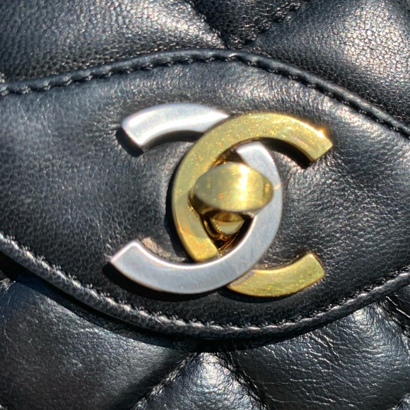 MINI Flap CC Matelasse - Picture 3 of 16